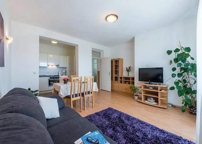 Apartment Lena