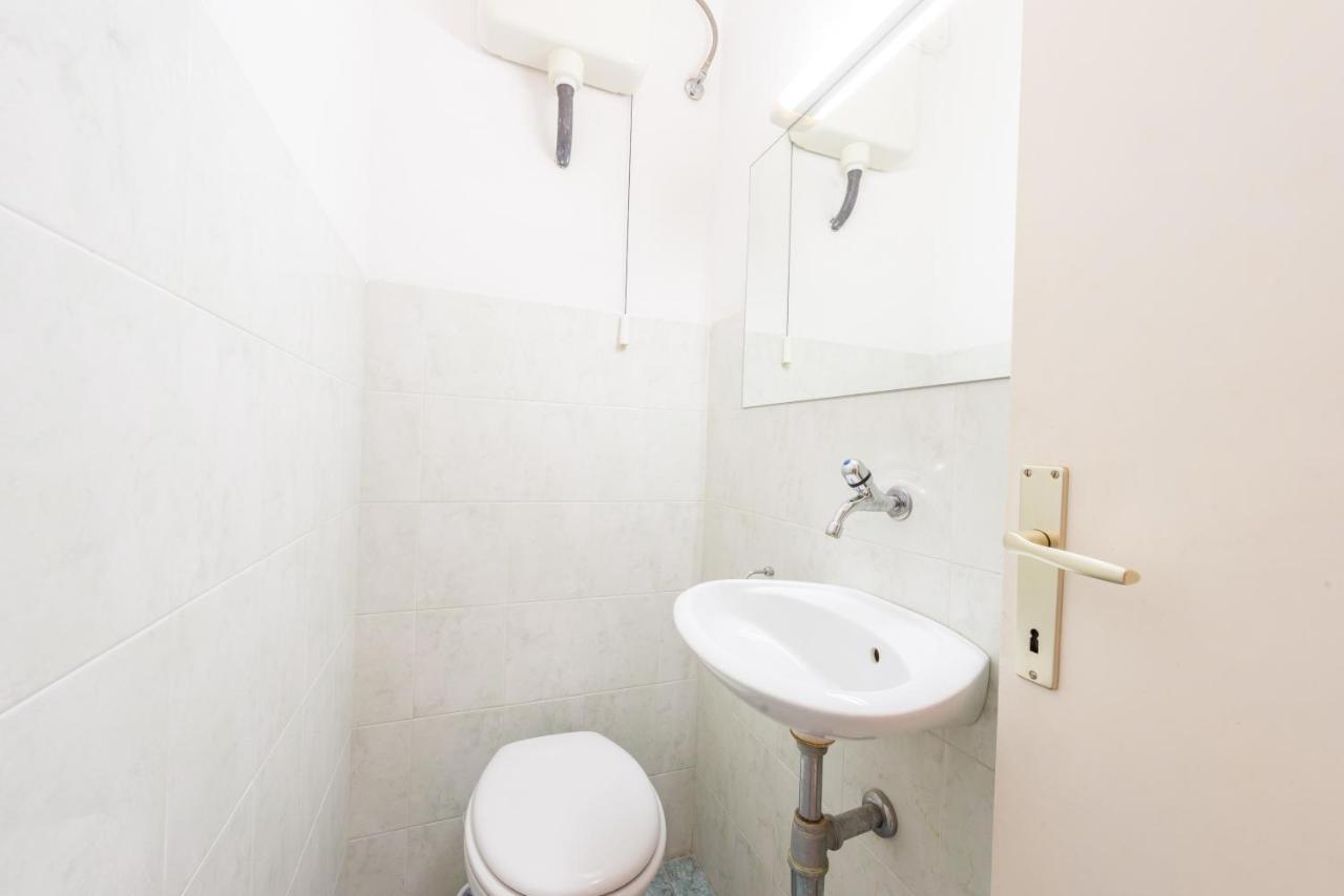Lena Apartmán *